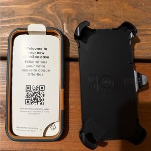 Defender OtterBox Black Phone Case w/Kickstand